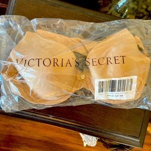 Brand New 36B Victoria Secret Bra